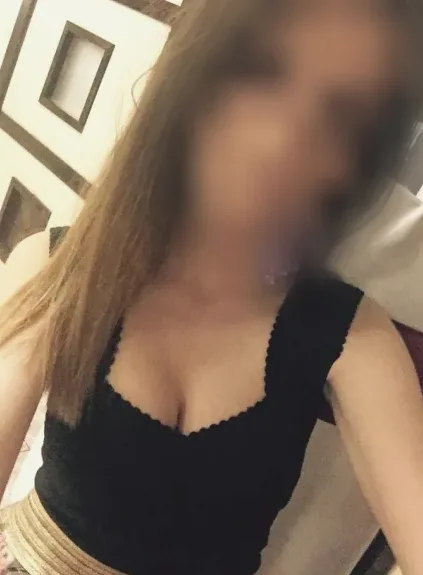 Alena, 32
