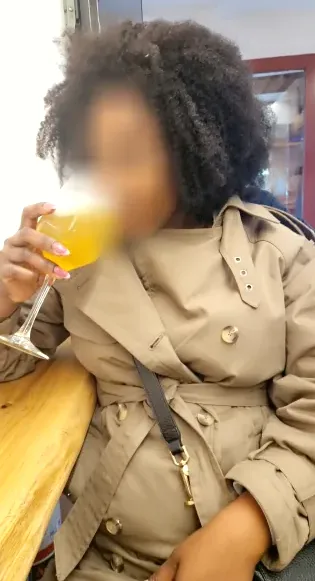 Helena, 35