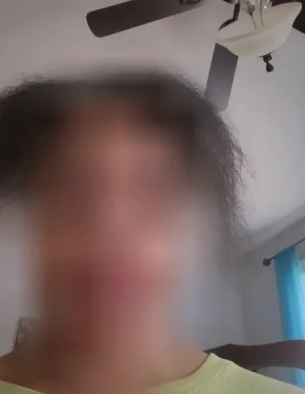 Melanie, 39