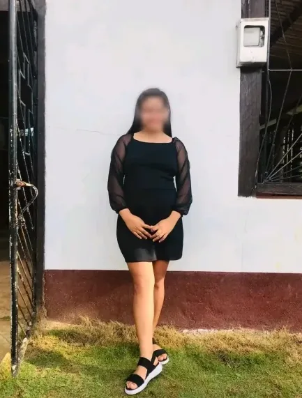 Mia, 26